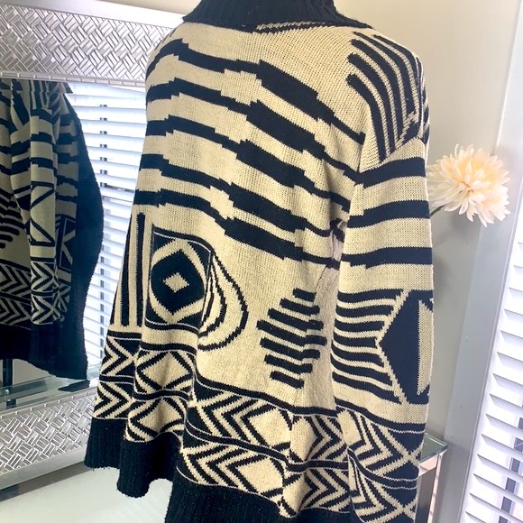 Say What Aztec Tribal Print Cardigan Sweater - Picture 4 of 10